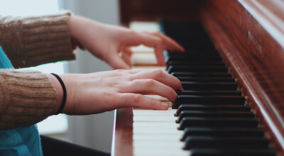 What is Technique piano tutor intermediate level