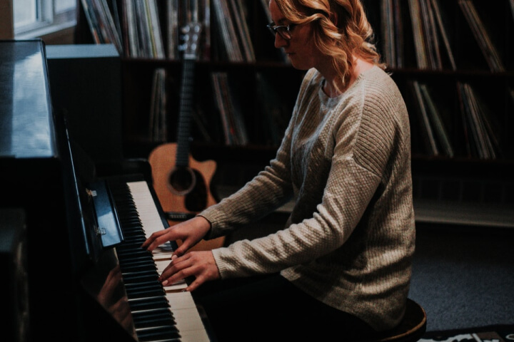 How Professionals Practice piano tutor